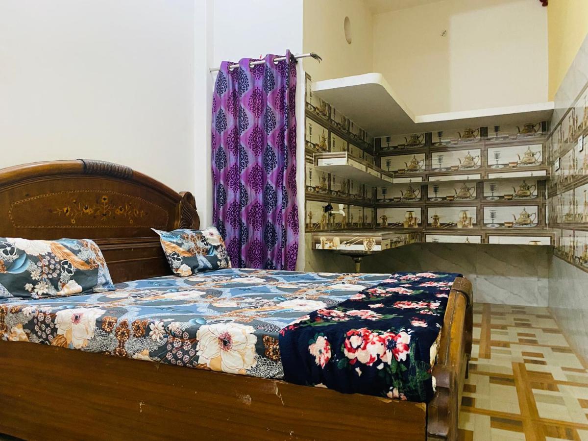 Balaji Homestay Mathura In Vrindavan エクステリア 写真