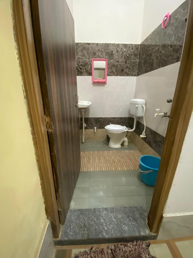 Balaji Homestay Mathura In Vrindavan エクステリア 写真