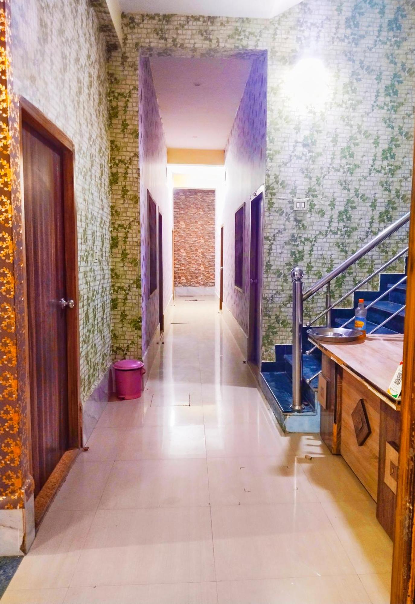 Balaji Homestay Mathura In Vrindavan エクステリア 写真