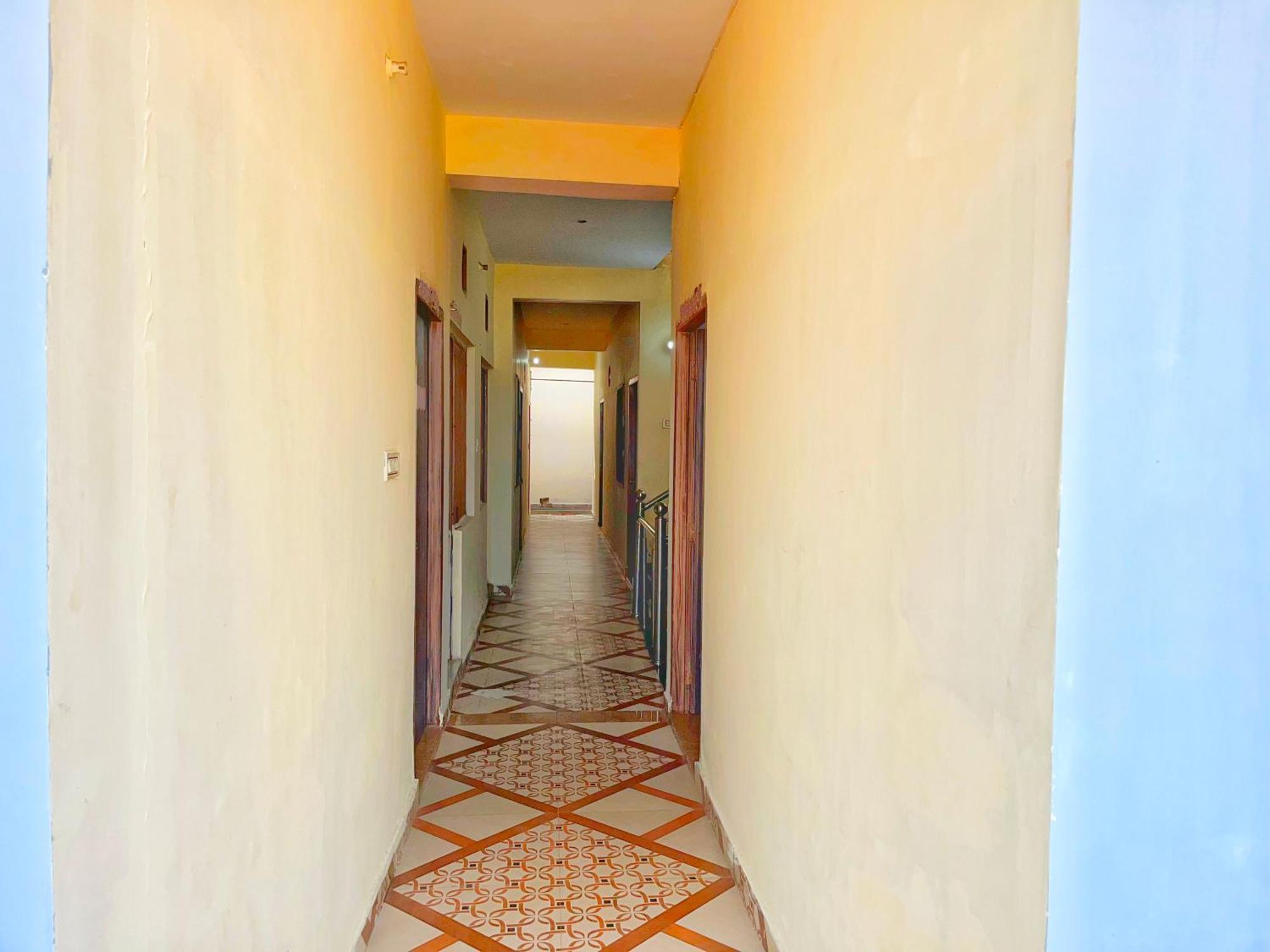 Balaji Homestay Mathura In Vrindavan エクステリア 写真