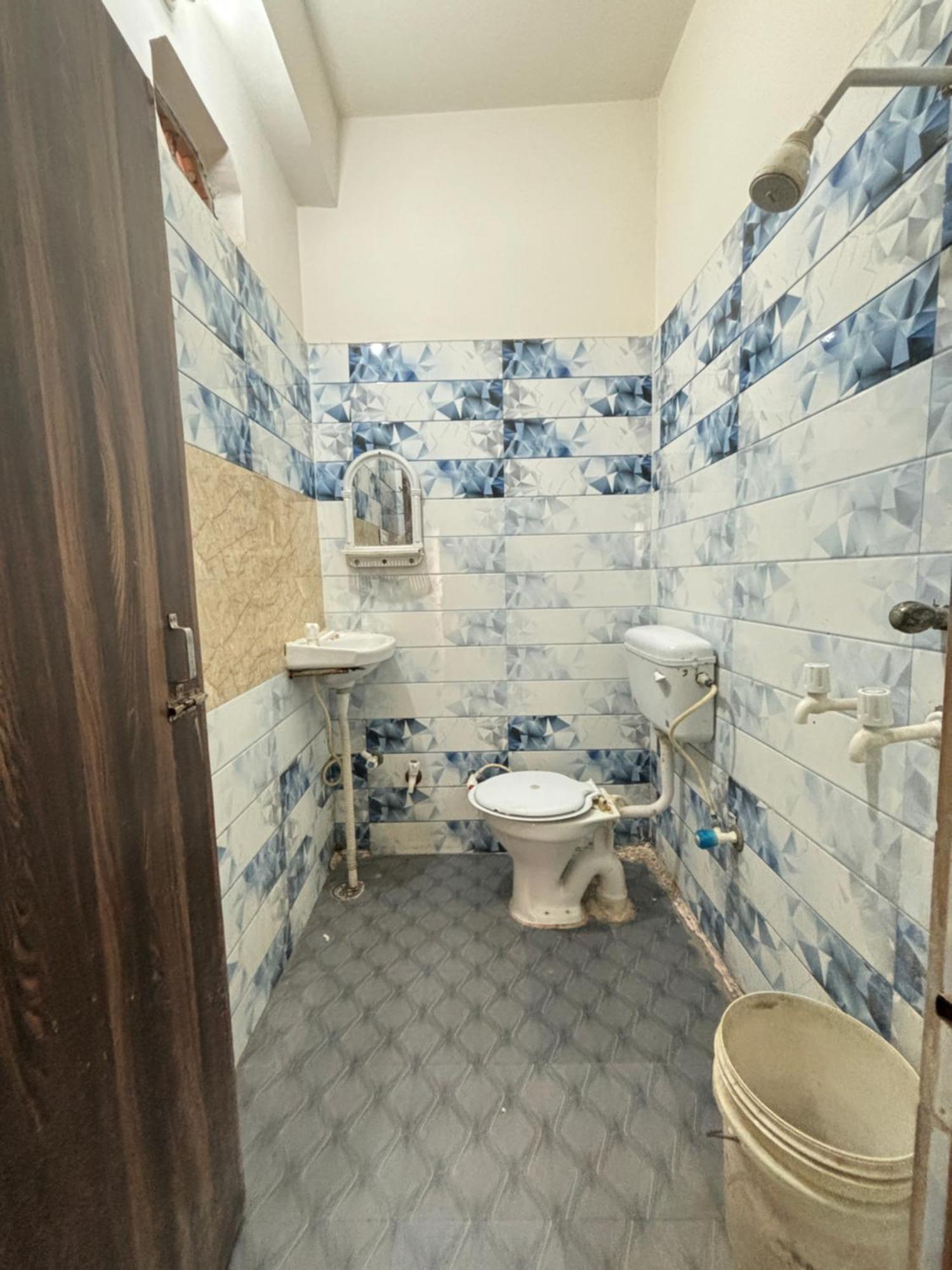Balaji Homestay Mathura In Vrindavan エクステリア 写真
