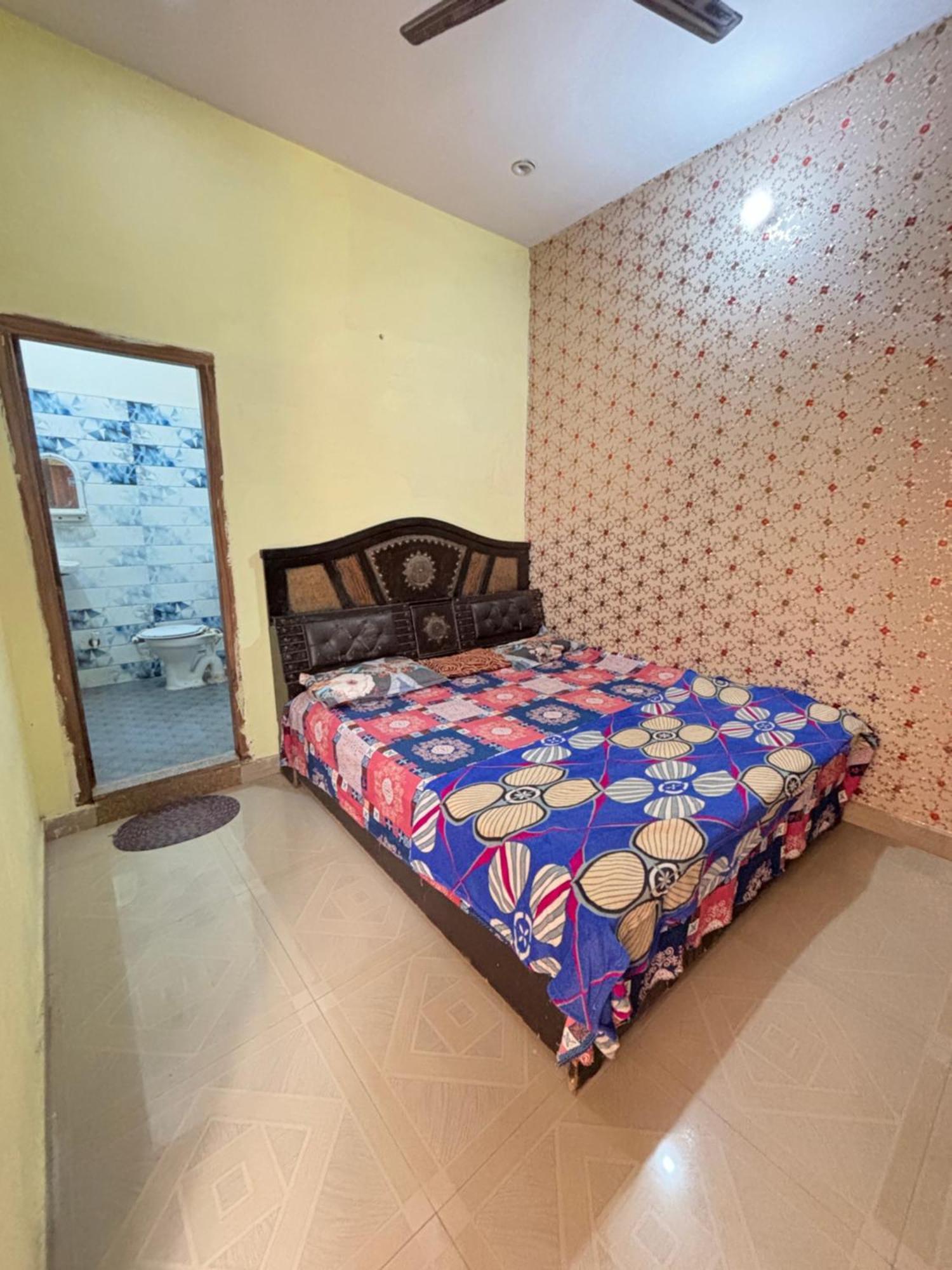 Balaji Homestay Mathura In Vrindavan エクステリア 写真